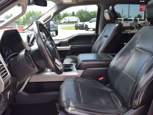 Used 2017 Ford F250 Lariat w/ Lariat Ultimate Package AWD/4WD image 8