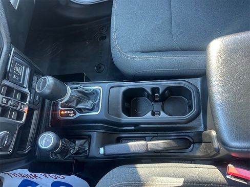 Certified 2024 Jeep Gladiator Sport image 11