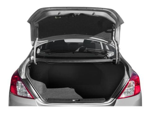 Used 2019 Nissan Versa SV FWD image 15