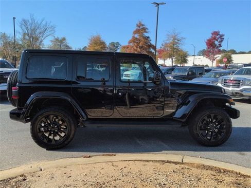 Certified 2021 Jeep Wrangler Unlimited Sahara image 3