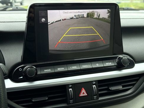 Used 2023 Kia Forte LXS w/ LXS Technology Package FWD image 4