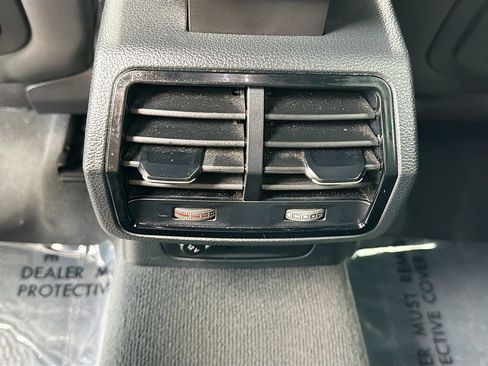 Used 2021 Audi Q3 2.0T Premium w/ Convenience Package AWD/4WD image 19