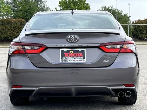 Used 2023 Toyota Camry SE FWD image 5