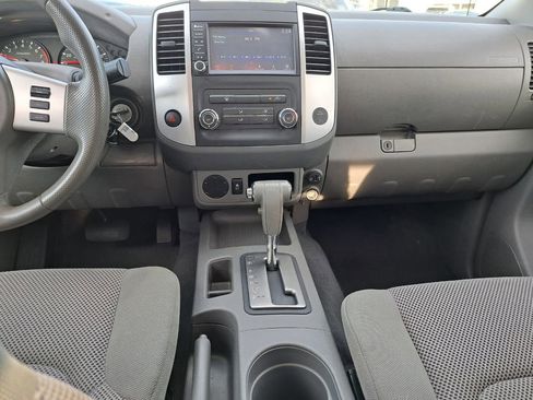 Used 2019 Nissan Frontier SV image 20