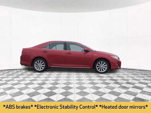 Used 2013 Toyota Camry XLE FWD image 7