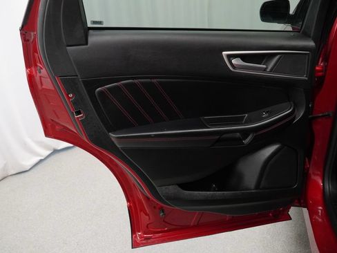 Used 2021 Ford Edge ST-Line FWD image 26