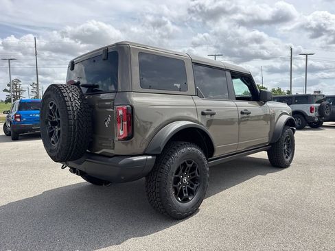 New 2026 Ford Bronco Badlands image 13