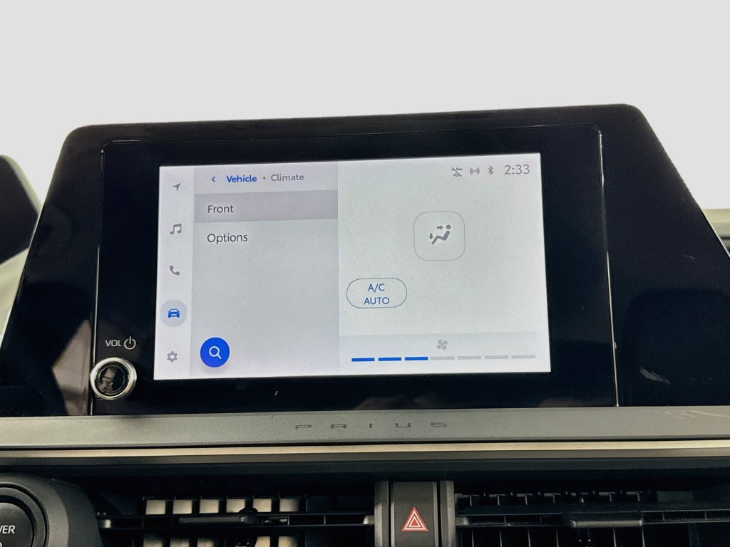 Used 2024 Toyota Prius XLE FWD image 28