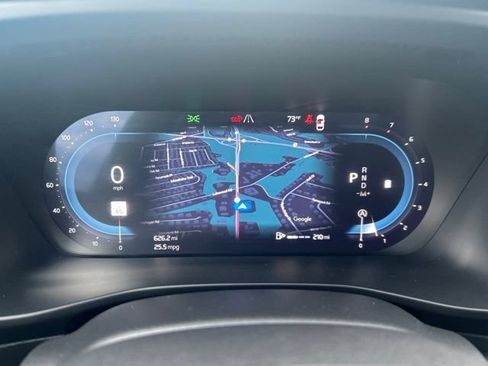 Certified 2025 Volvo XC40 B5 Plus AWD/4WD image 24