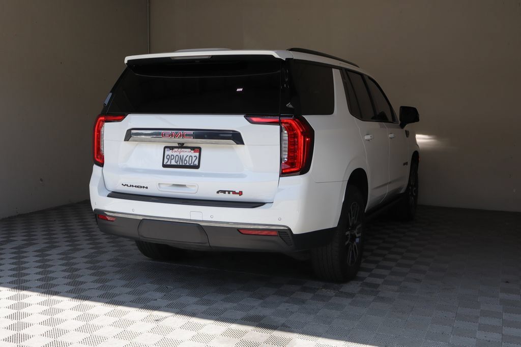 Used 2024 GMC Yukon AT4 w/ Technology Package AWD/4WD image 7