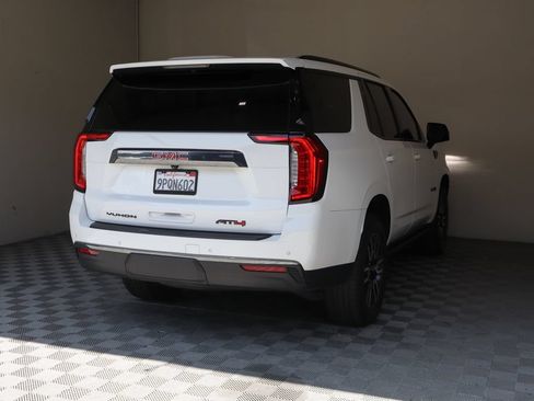 Used 2024 GMC Yukon AT4 w/ Technology Package AWD/4WD image 7