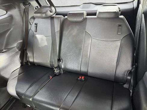 Used 2022 Toyota Sienna XSE w/ XSE Plus Package FWD image 17