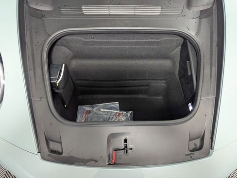 Used 2025 Porsche 911 Carrera image 23