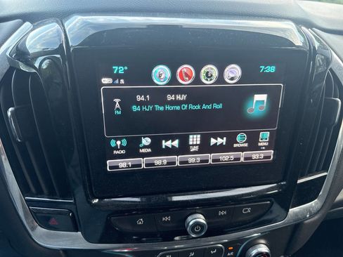 Used 2019 Chevrolet Traverse LT AWD/4WD image 5