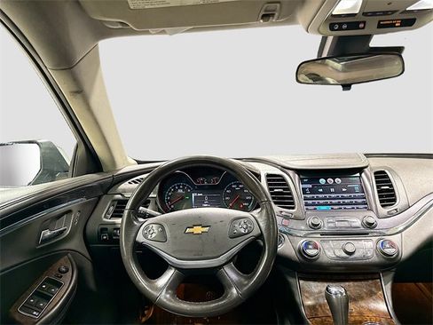 Used 2014 Chevrolet Impala LTZ image 24