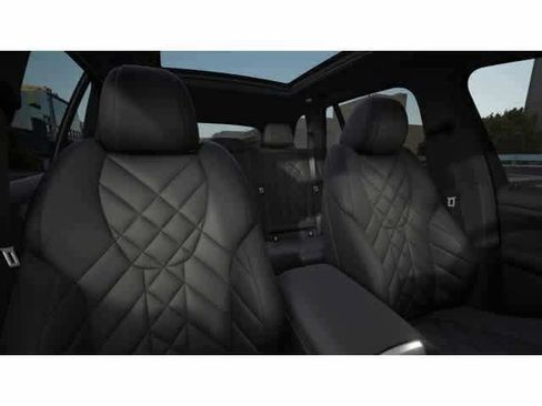 Used 2026 BMW X5 xDrive40i w/ M Sport Package AWD/4WD image 11