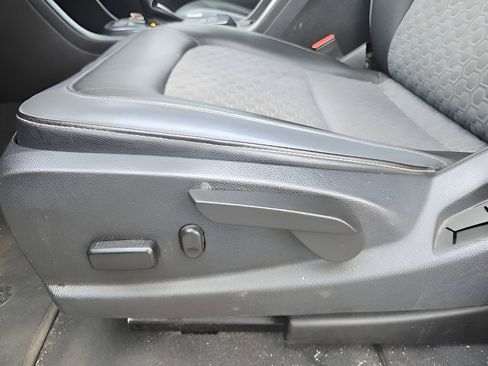 Used 2019 Chevrolet Colorado Z71 image 17