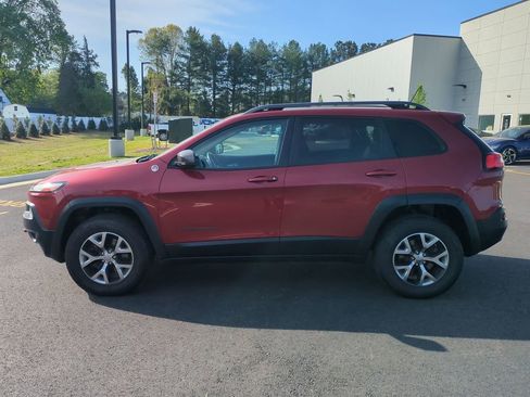 Used 2015 Jeep Cherokee Trailhawk w/ Comfort/Convenience Group image 7