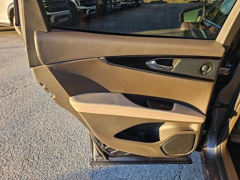 Used 2021 Lincoln Nautilus Reserve w/ Monochromatic Package image 18