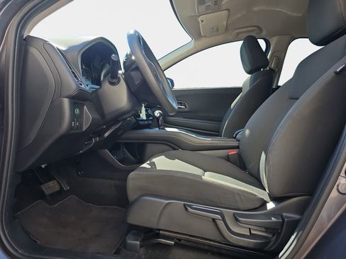 Certified 2022 Honda HR-V LX image 12