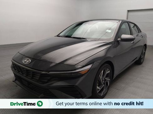 Used 2025 Hyundai Elantra SEL FWD image 1