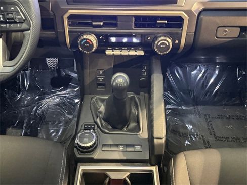 Certified 2025 Toyota Tacoma TRD Off-Road image 15