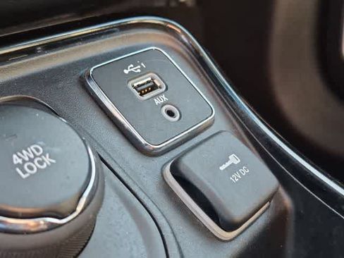 Used 2020 Jeep Compass Limited AWD/4WD image 29