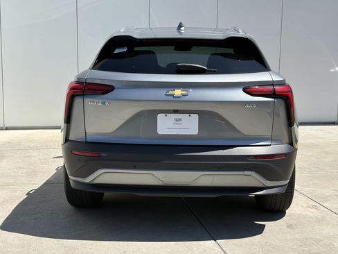 Used 2024 Chevrolet Blazer EV LT AWD/4WD image 8