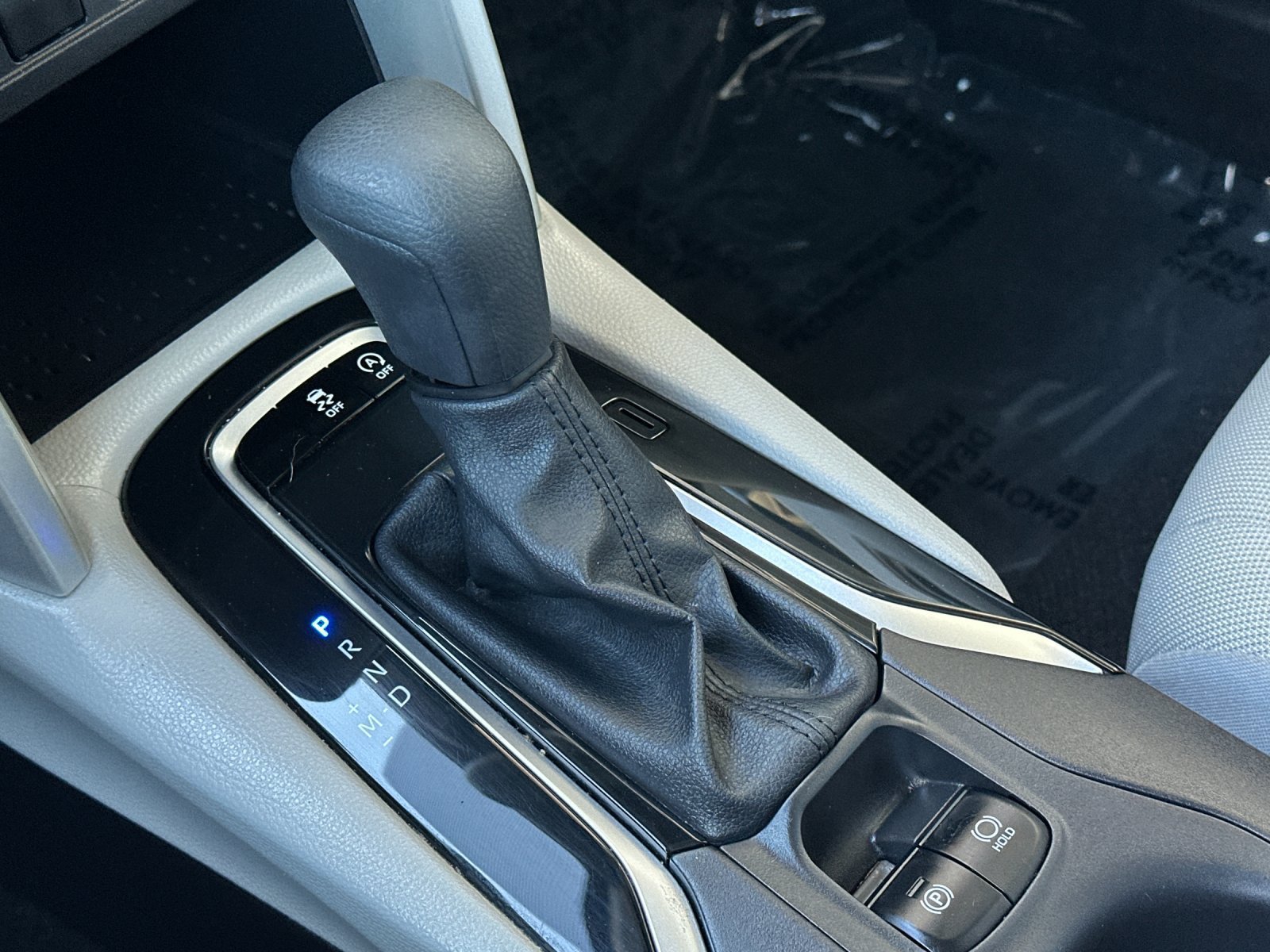 Used 2025 Toyota Corolla Cross L FWD image 19