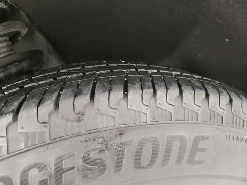 Used 2023 Chevrolet Traverse LT image 5