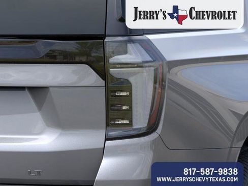 New 2026 Chevrolet Suburban LT w/ Comfort Package image 13