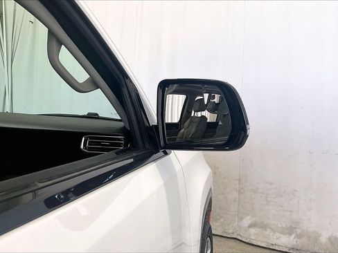 Used 2022 Jeep Wagoneer Series II w/ Premium Group I RWD image 11