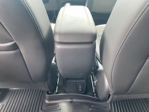 Used 2024 Buick Encore GX Preferred AWD/4WD image 30