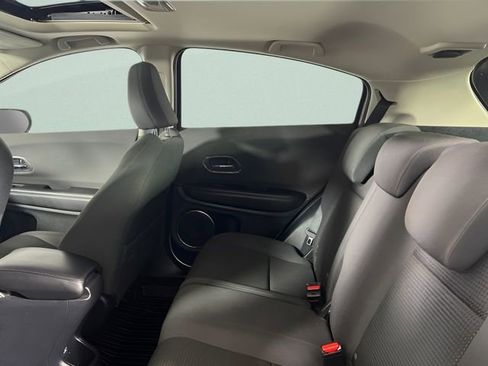 Used 2019 Honda HR-V EX image 35