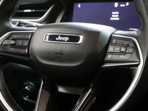 Used 2022 Jeep Grand Cherokee L Laredo AWD/4WD image 16