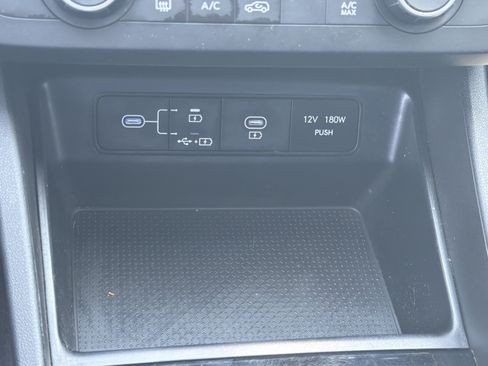 Certified 2025 Hyundai Tucson SE FWD image 11