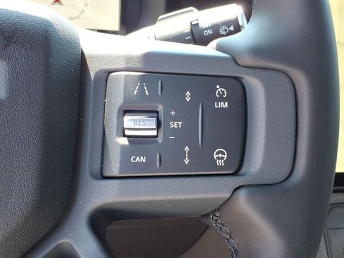 New 2026 Land Rover Defender 130 X-Dynamic SE AWD/4WD image 17