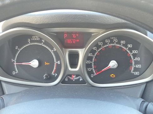 Used 2012 Ford Fiesta SE FWD image 39