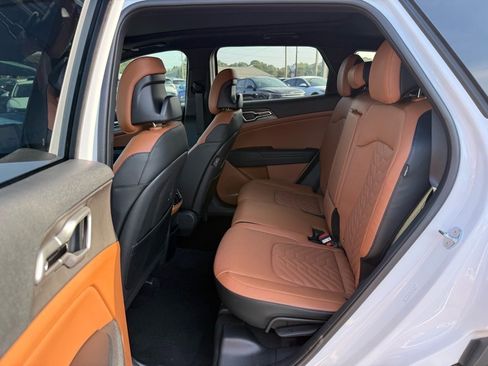 New 2026 Kia Sportage X-Line w/ X-Line Technology Package image 12