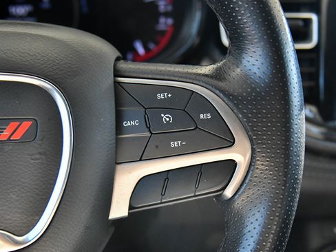 Used 2022 Dodge Durango SXT image 29