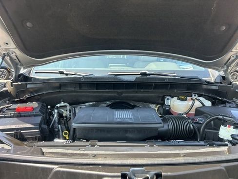 Used 2023 Chevrolet Suburban Z71 w/ Luxury Package image 36