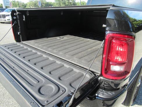 Used 2025 RAM 2500 Big Horn AWD/4WD image 34
