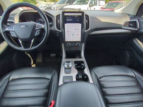Certified 2024 Ford Edge SEL AWD/4WD image 17