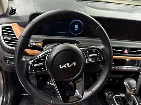 Used 2024 Kia Seltos EX image 7