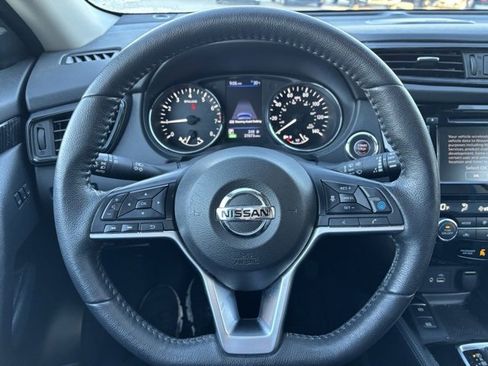 Used 2020 Nissan Rogue SL w/ Premium Package image 13