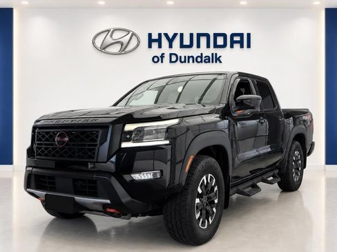 Used 2022 Nissan Frontier PRO-4X AWD/4WD image 3