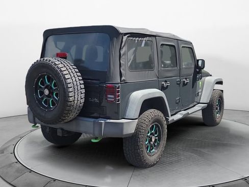 Used 2017 Jeep Wrangler Unlimited Sport w/ Connectivity Group AWD/4WD image 5