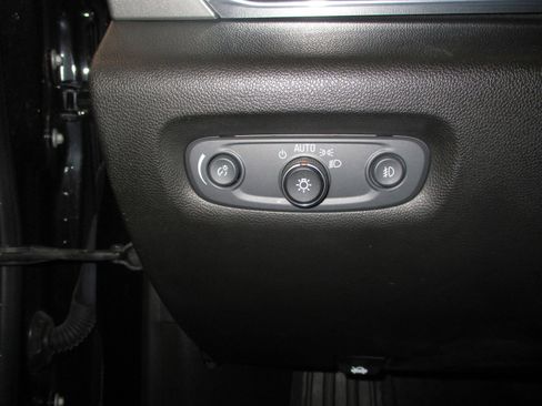 Used 2019 Chevrolet Traverse RS image 36