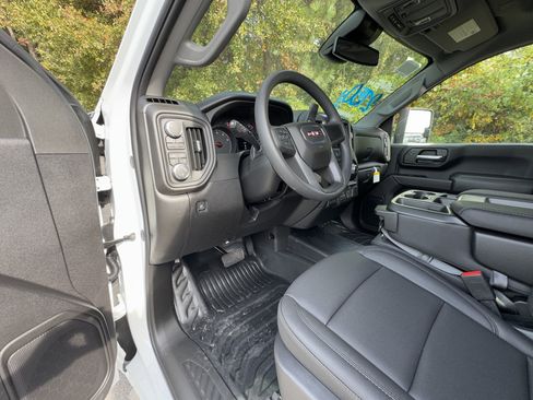 New 2026 GMC Sierra 2500 Pro w/ Convenience Package image 34