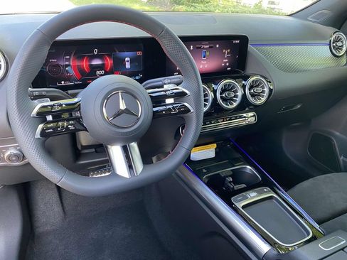Certified 2025 Mercedes-Benz GLA 250 image 38